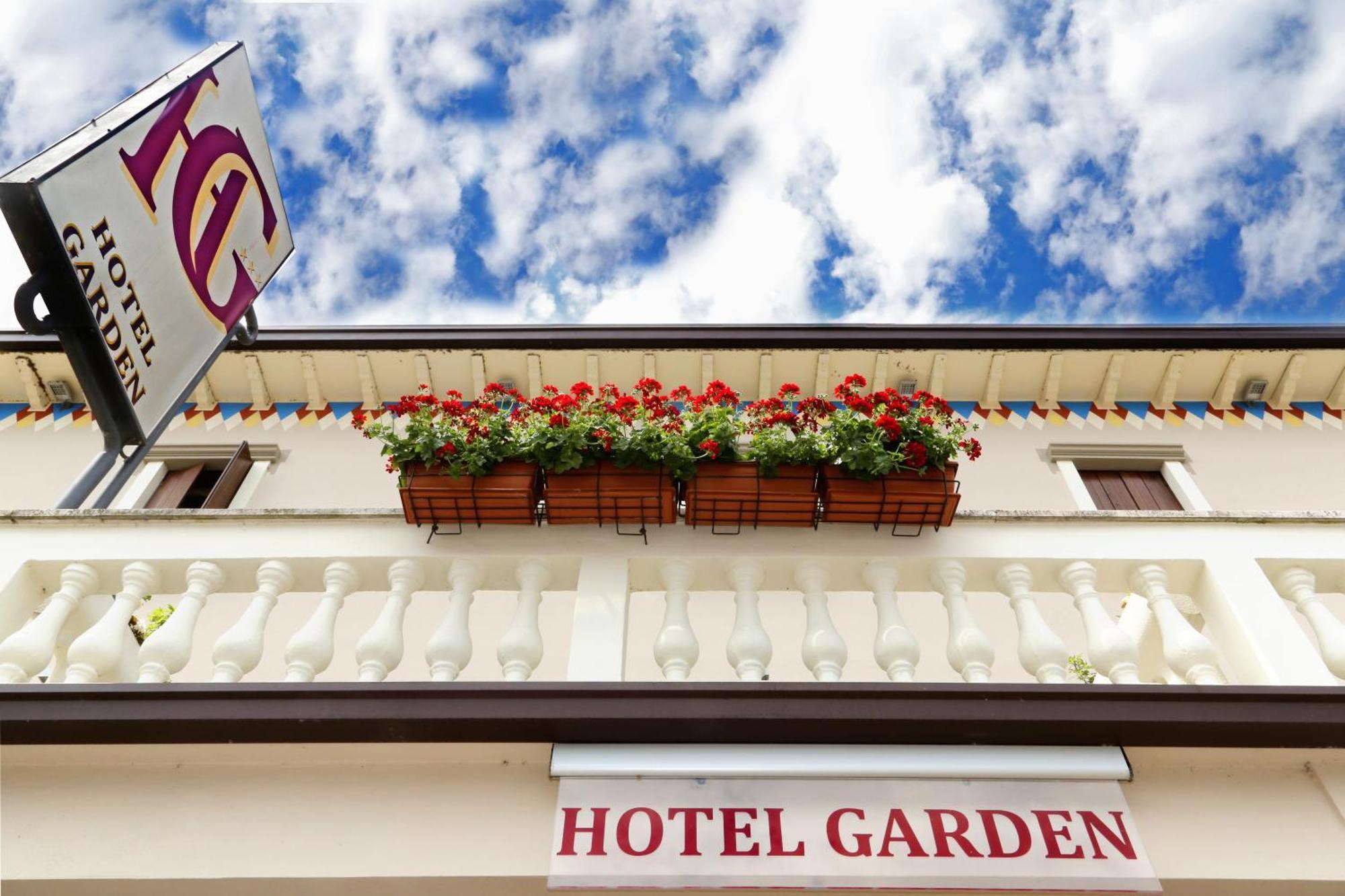 Hotel Garden Peschiera del Garda Exterior photo