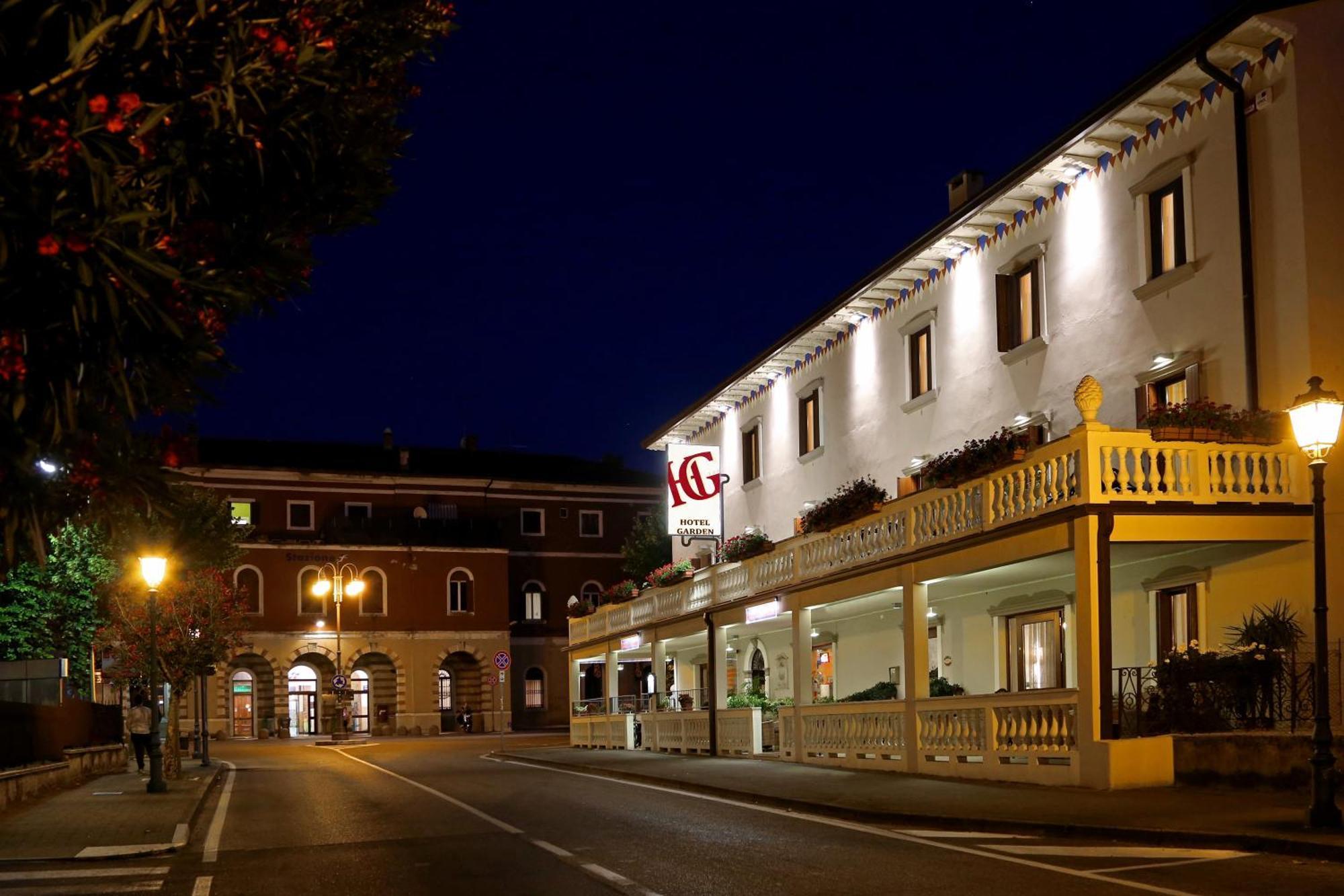 Hotel Garden Peschiera del Garda Exterior photo